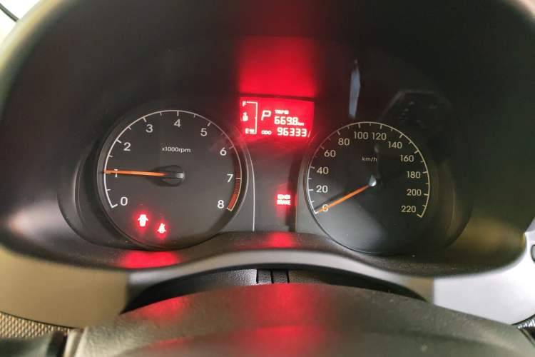 Used Hyundai Verna (older generation) 2016 1.4L Automatic Smart GLS Instrument Cluster