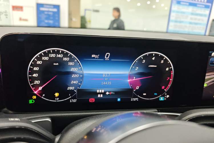 Used Mercedes-Benz GLB 2024 GLB 220 Fashion Model