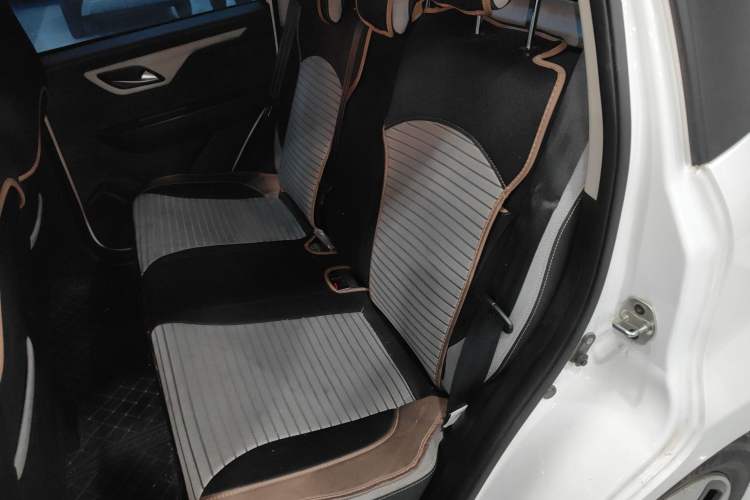 Used JAC Yiwei E10X 2024 Charming Edition 301km Lite Left Rear Seat