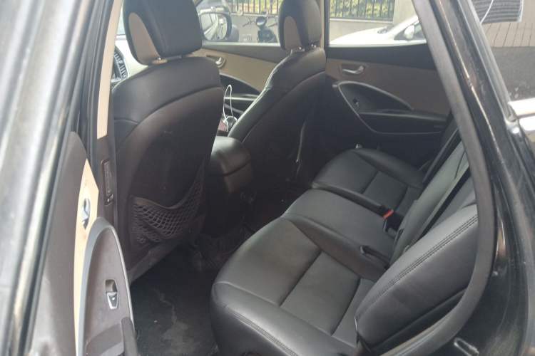 Used Hyundai Santa Fe 2013 2.4L Automatic 2WD Comfort Edition Left Rear Seat