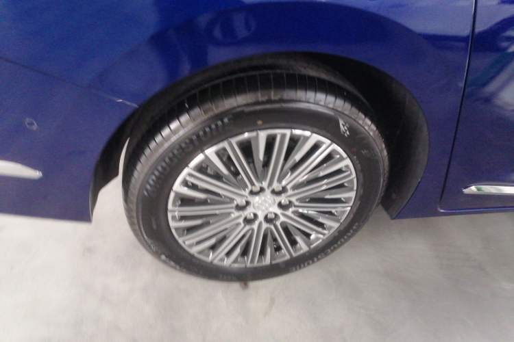 Used Buick GL8 New Energy 2024 Lu Zun Luxury Edition 7-Seater