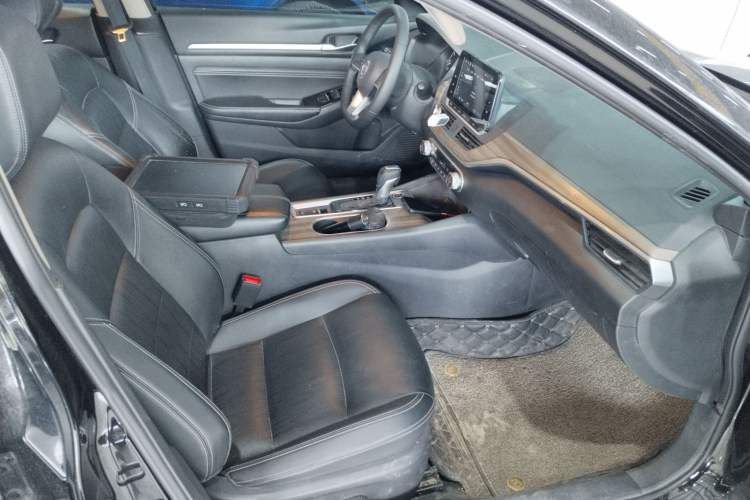 Used Nissan Teana 2021 2.0L XL Comfort Edition Right Front Seat