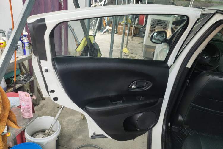 Used Honda Vezel 2015 1.8L CVT 2WD Elite Model
