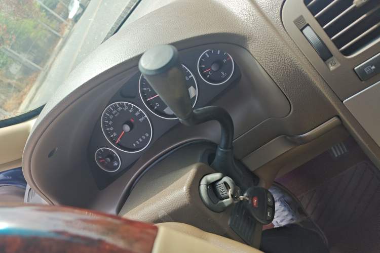 Used Buick GL8 2014 2.4L Classic Edition Gear Lever