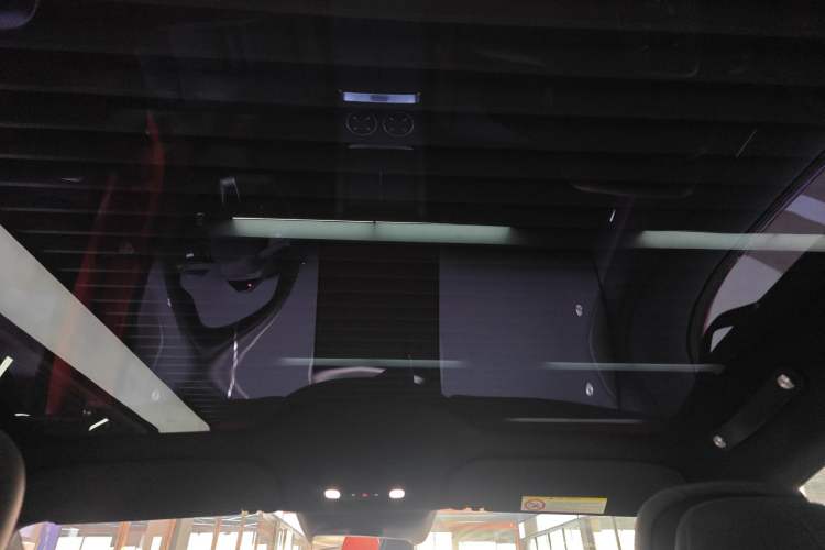 Used Xiaomi Auto YU7 2025 Ultra-Long Range Rear-Wheel Drive Version
