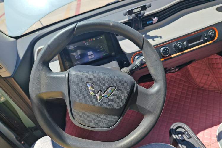 Used Wuling Hongguang MINIEV 2020 Enjoy Edition Lithium-Ion Battery Steering Wheel