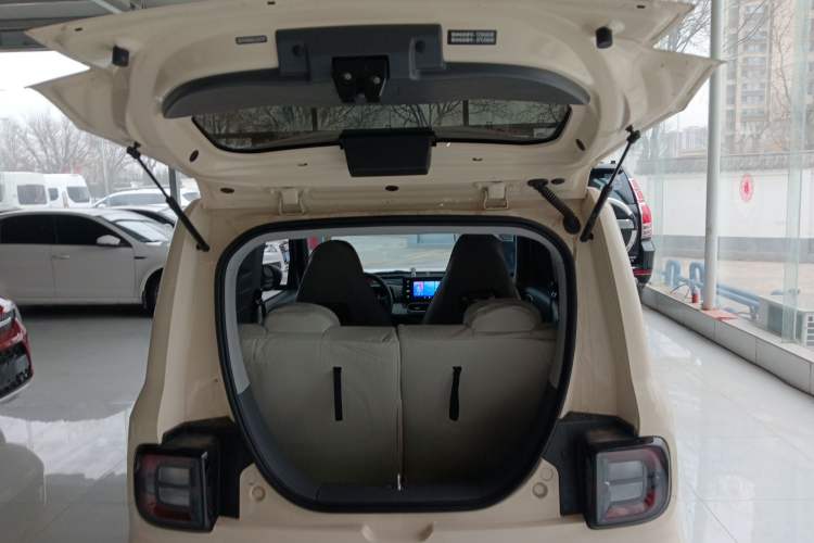 Used Geely Galaxy Panda 2025 210 km – Yuanqi Bear
