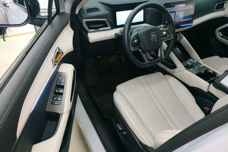 Used BYD Yuan UP 2024 401KM Beyond Edition