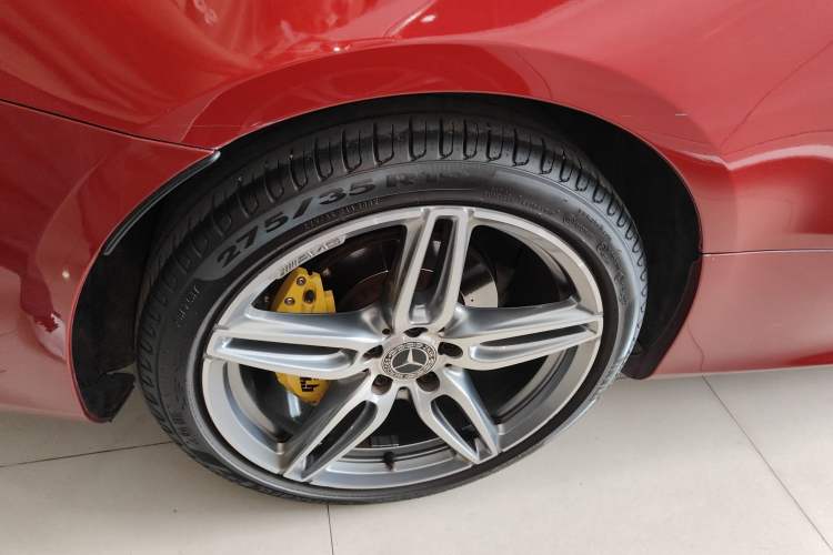 Used Mercedes-Benz E-Class 2019 E 200 4MATIC Coupe Exterior 4