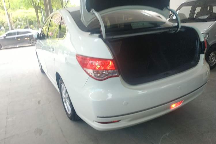 Used Nissan Sylphy 2018 Classic 1.6XE+ CVT Leading Edition Exterior 1