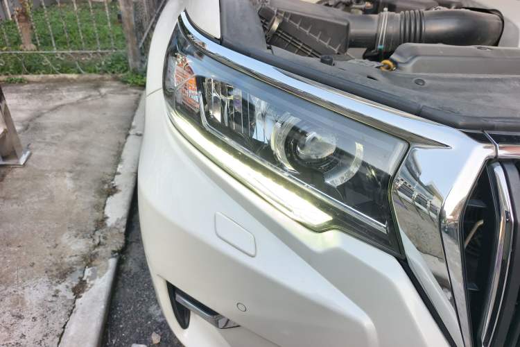 Used Toyota Prado 2018 3.5L Automatic TX-L with Rear-Mounted Spare Tire
