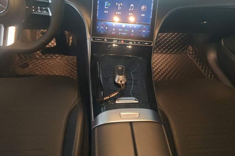 Used Mercedes-Benz C-Class 2023 Restyled C 260 L Sport Edition Gear Lever