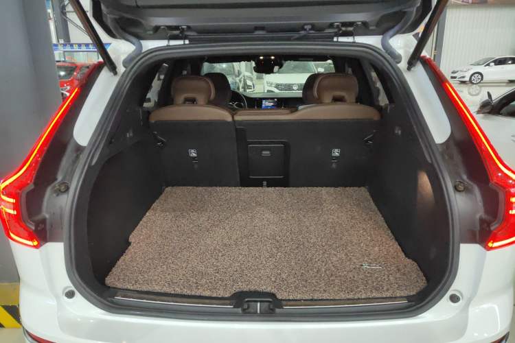 Used Volvo XC60 2021 T5 4x4 Smart Luxury Edition