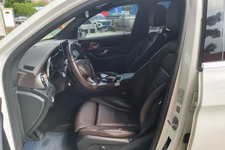 Used Mercedes-Benz GLC 2017 GLC 260 4MATIC Dynamic Edition Left Front Seat