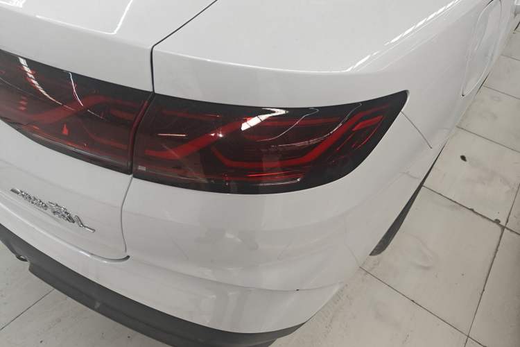 Used BYD Qin L 2024 DM-i 120KM Leading Model Right Rear Taillight