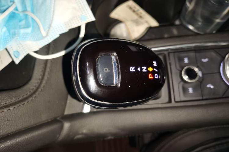 Used Cadillac XT5 2021 2.0T Four-Wheel Drive Luxury Version Gear Lever