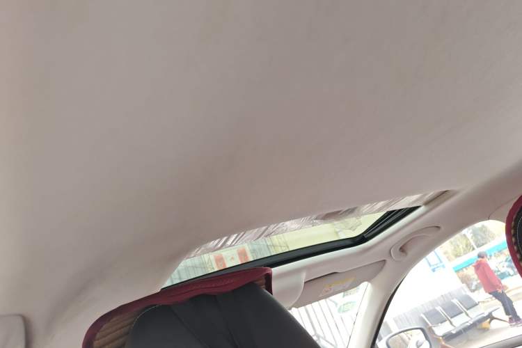 Used Skoda Rapid 2019 1.5L Automatic Comfort Edition China VI Standard Headliner