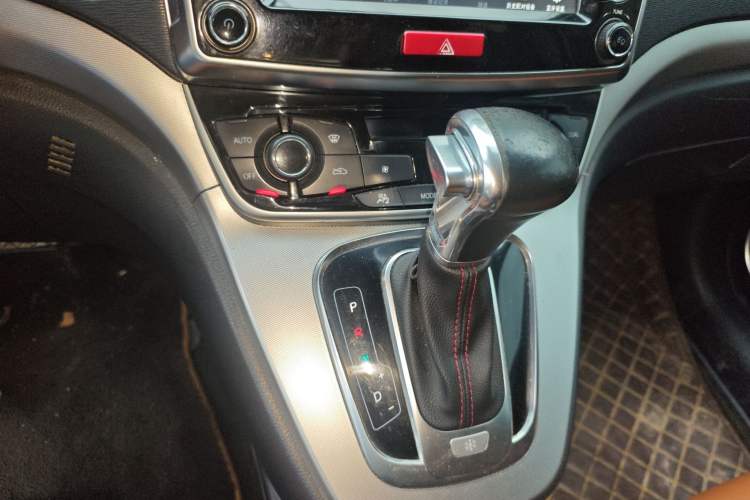 Used Haval H6 2015 Sport Edition 1.5T Automatic Two-Wheel Drive Luxury Model