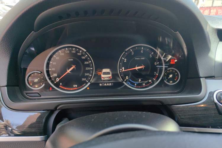 Used BMW 5 Series 2014 525Li Luxury Design Package
