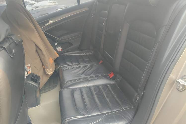 Used Volkswagen Golf 2015 1.4TSI Automatic Luxury Model Left Rear Seat