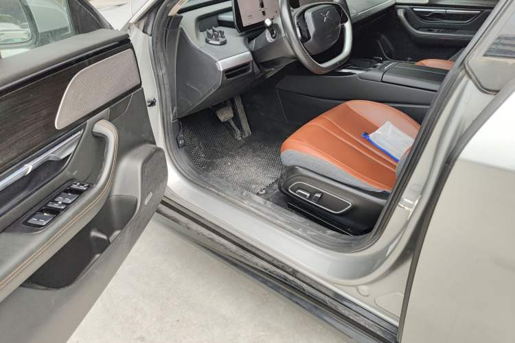 Used XPeng P7 2022 480 Standard Range Smart Drive Edition
