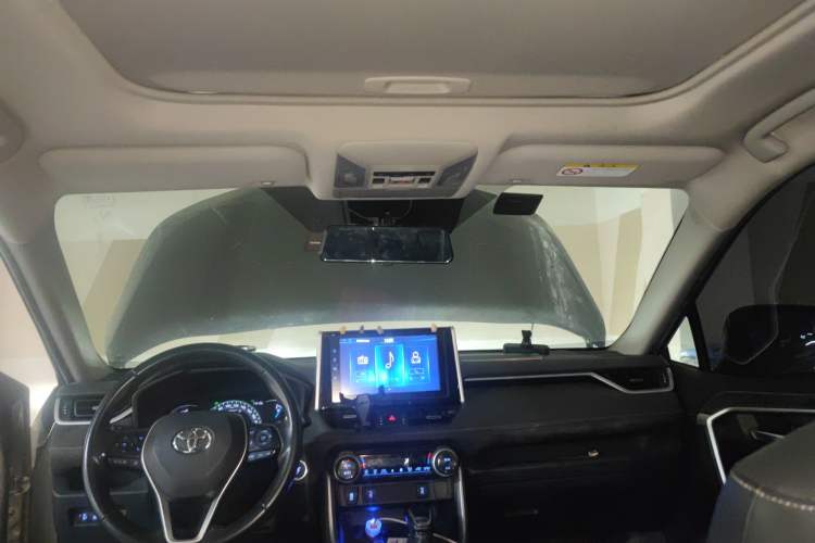 Used Toyota RAV4 2020 Dual-Engine 2.5L E-CVT 4x4 Elite PLUS Edition