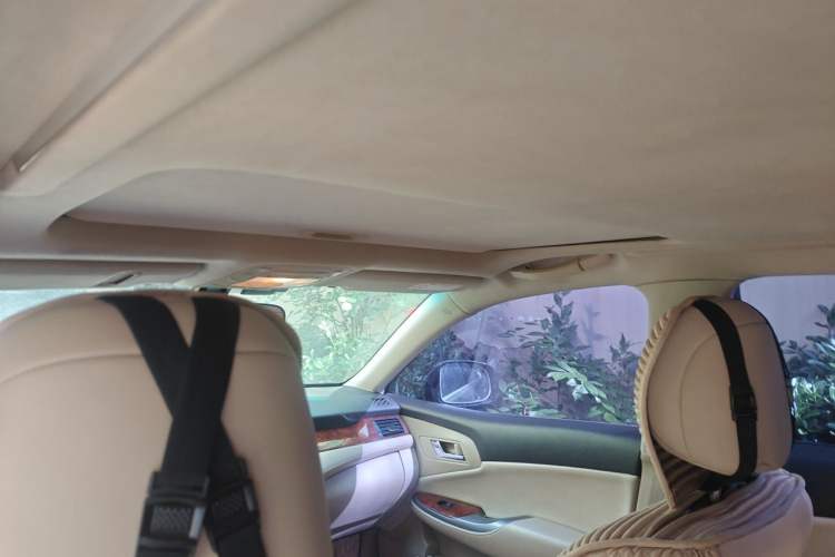 Used Toyota Crown 2012 2.5L Royal Leather Edition
