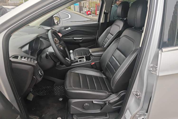 Used Ford Kuga 2017 EcoBoost 180 Two-Wheel-Drive Platinum Edition Left Front Seat