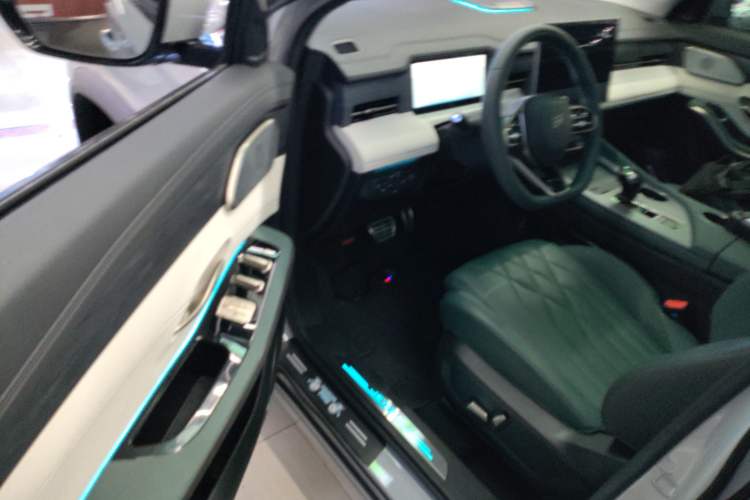 Used JETOUR Shanhai L9 2024 1.5TD 2DHT Pro 7-Seater