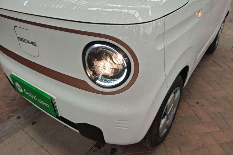Used Geely Galaxy Panda 2024 Facelifted Panda Mini 200km Dragon Edition Left Front Headlight