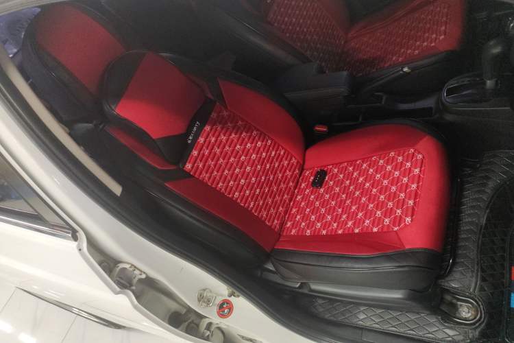 Used Honda Fit 2016 1.5L LX CVT Comfort Model Right Front Seat