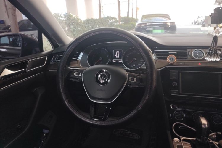 Used Volkswagen Magotan 2018 Facelift 330TSI DSG Luxury Model
