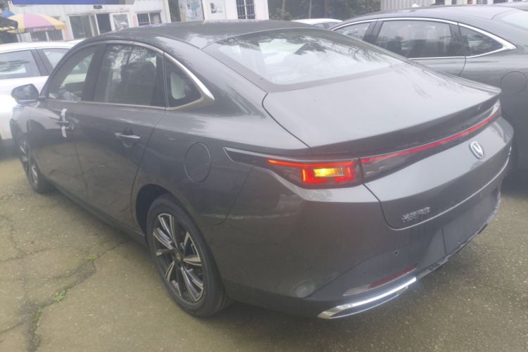 Used CHANGAN Eado 2025 Blue Whale 1.5T 500Bar Prestige Model