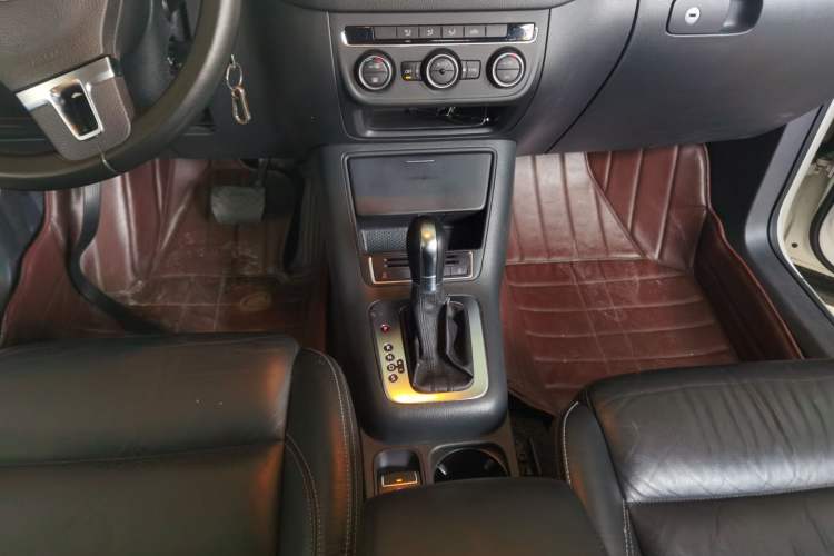 Used Volkswagen Tiguan 2014 1.8TSI Automatic 2WD 30th Anniversary Edition Gear Lever