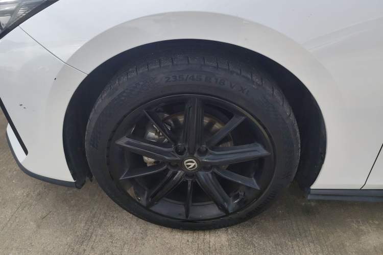 Used Changan UNI-V 2022 1.5T Prestige Version
