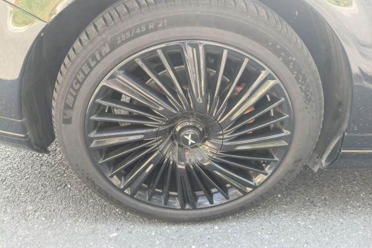 Used XPeng G9 2025 680 Ultra-Long Range All-Wheel Drive Max Exterior 8