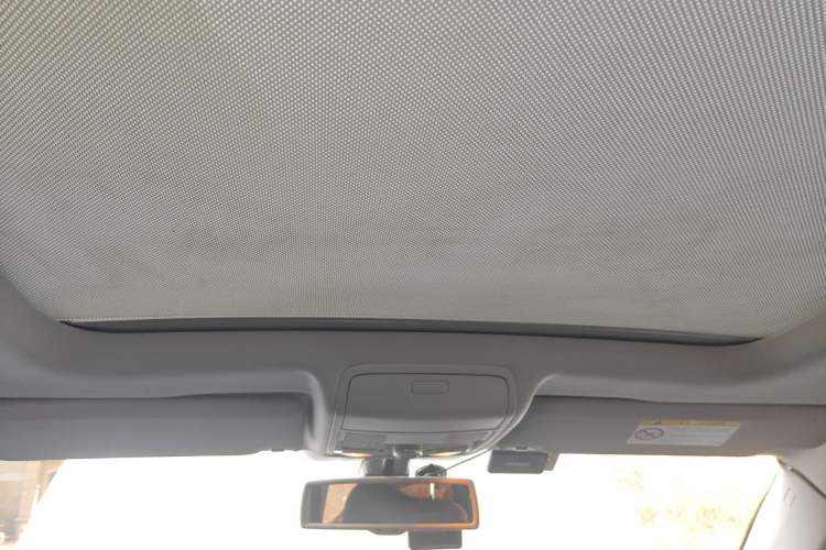 Used Volkswagen Tiguan 2015 1.8TSI Automatic All-Wheel-Drive Luxury Model Headliner