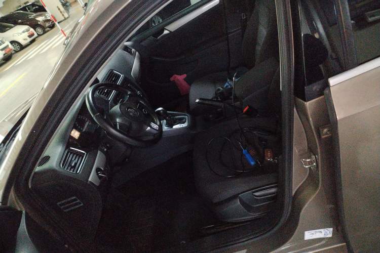 Used Volkswagen Sagitar 2014 Revised Version 1.6L Automatic Leading Edition Left Front Seat