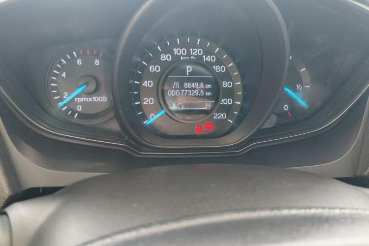 Used Ford Escort 2019 1.5L Automatic ZhiXiang Model Odometer Close Up