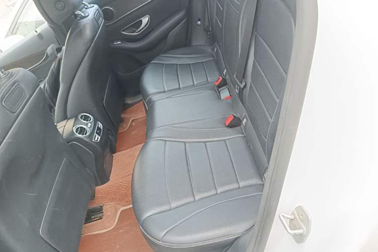 Used Mercedes-Benz GLC 2016 GLC 300 4MATIC Dynamic Model
