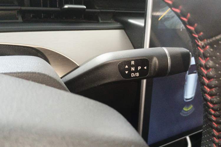 Used NETA V 2022 Long-Range Industry Custom Edition