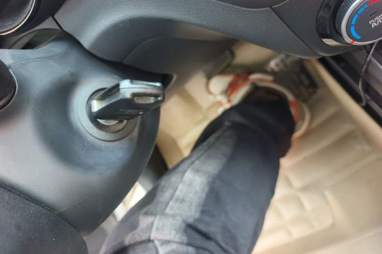 Used Kia K2 2015 Sedan 1.4L Automatic GLS Vehicle Key