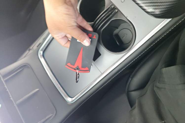 Used Tesla Model Y 2022 Rear-Wheel-Drive Version