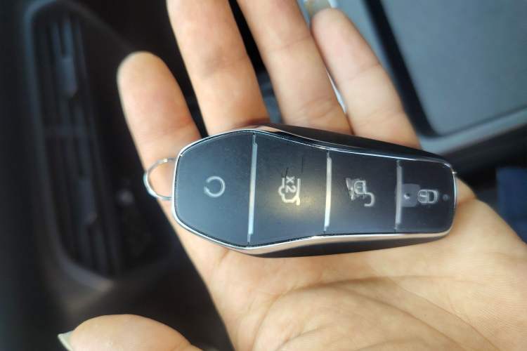 Used BYD e7 2025 Model 520 Smart Mobility Edition
