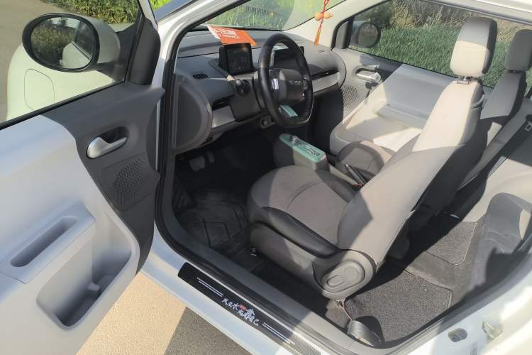 Used CHANGAN NEVO Lumin 2022 155 km – Refreshingly Sweet Edition Driver Seat