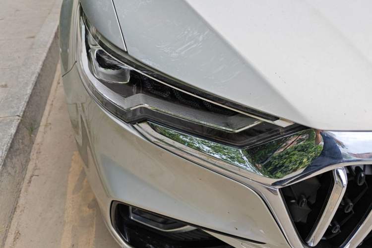 Used Hongqi HS5 2022 Facelifted Version 2.0T Smart Connect Flagship All-Wheel-Drive Edition