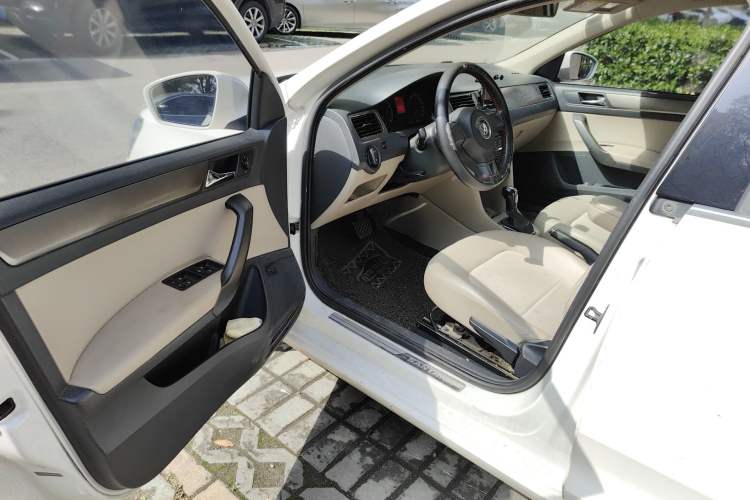 Used Volkswagen Santana 2013 1.6L Automatic Comfort Edition Driver Seat