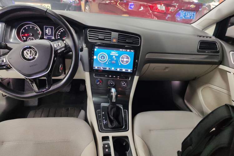 Used Volkswagen Golf 2018 1.6L Automatic Comfort Model
