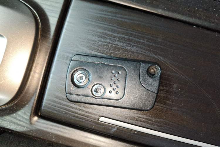 Used Honda Crosstour 2012 2.4L Luxury Edition Vehicle Key