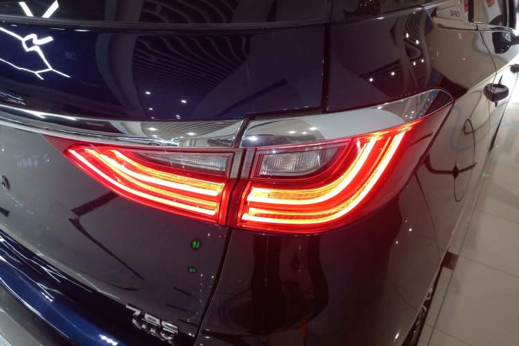 Used BYD Song MAX New Energy 2019 DM 1.5T Smart Connect Advanced 7-Seater China VI Standard